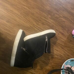Black High-Top Women's Sneakers